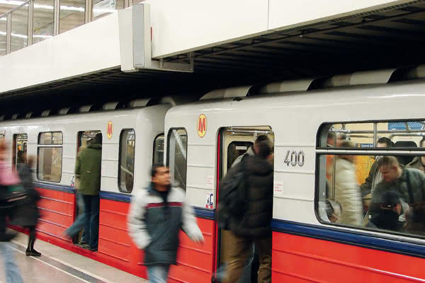 DSO w warszawskim metrze - Roboty "od metra" 